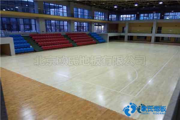 用什么專業(yè)運(yùn)動(dòng)場館木地板