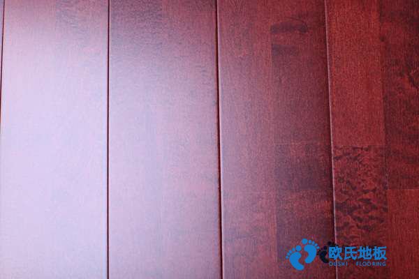 學(xué)?；@球地板用哪種好