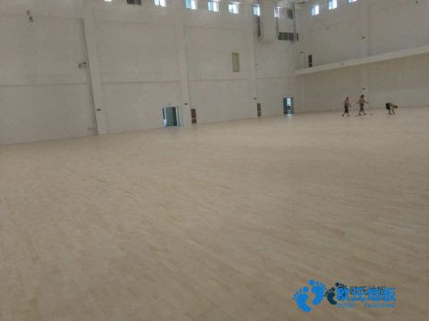 學(xué)?；@球場(chǎng)地木地板圖解